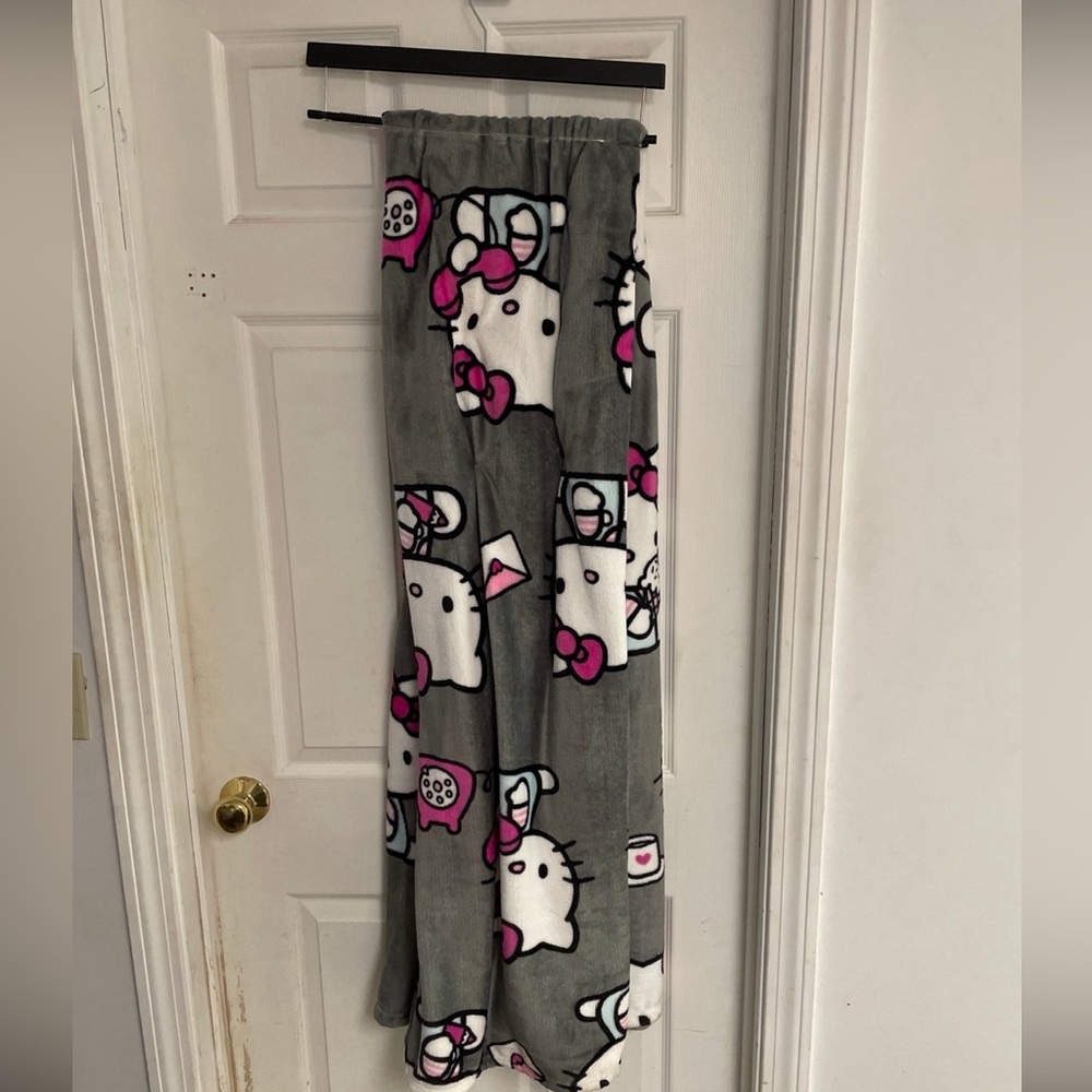 Hello Kitty blanket